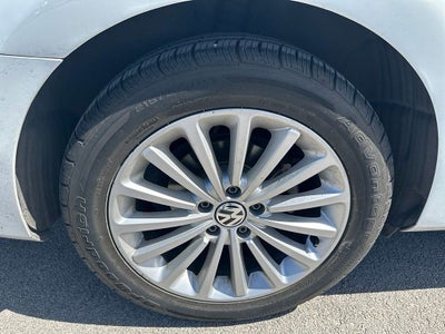 2016 Volkswagen Passat 1.8T SE