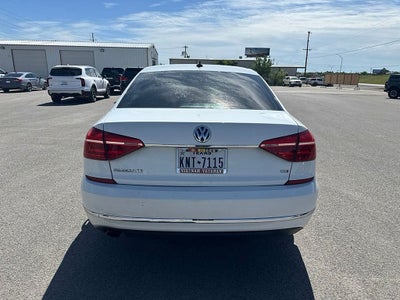 2016 Volkswagen Passat 1.8T SE