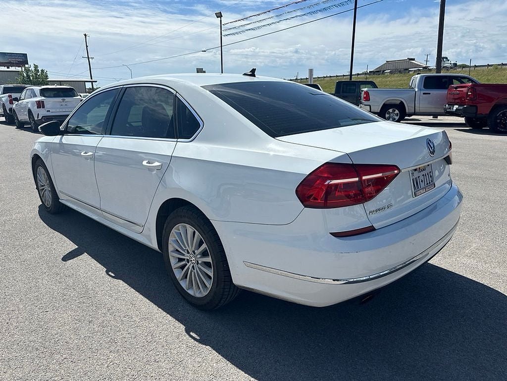 2016 Volkswagen Passat 1.8T SE