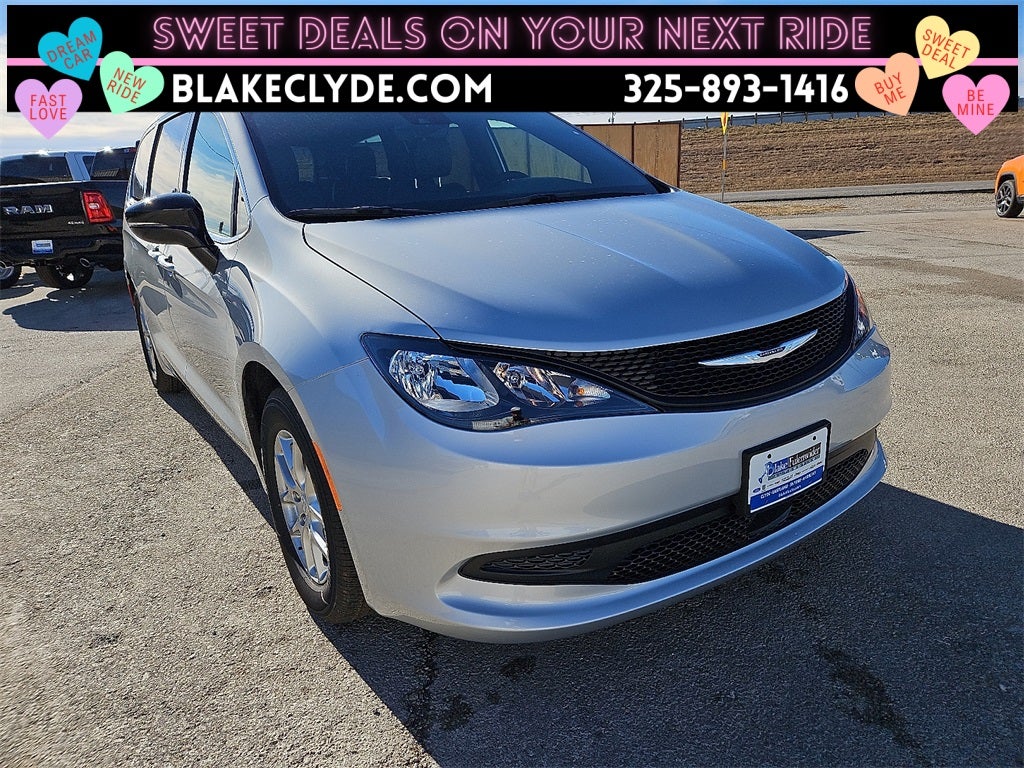 2026 Chrysler Voyager LX