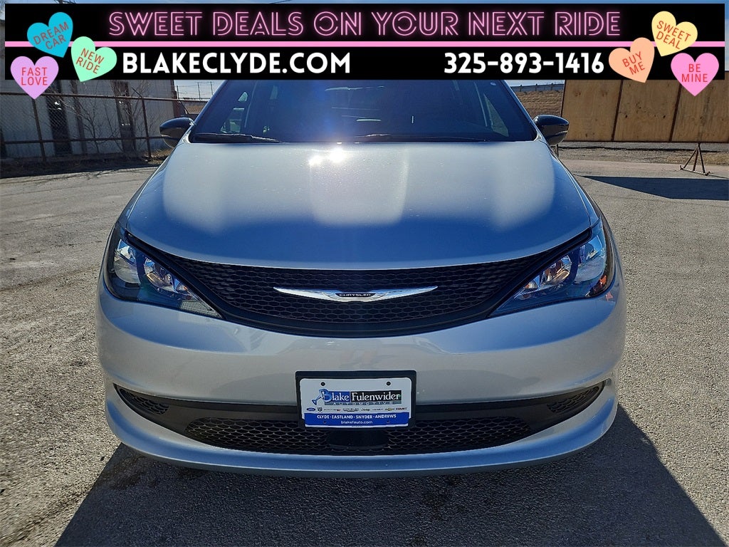 2026 Chrysler Voyager LX