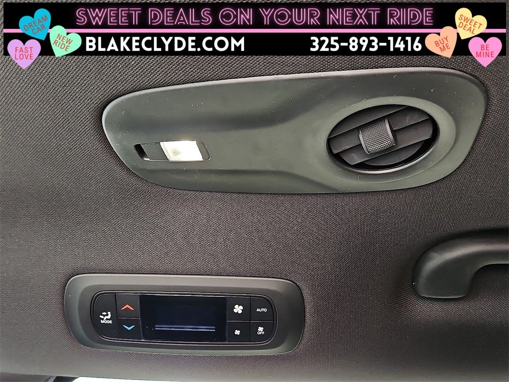 2026 Chrysler Voyager LX