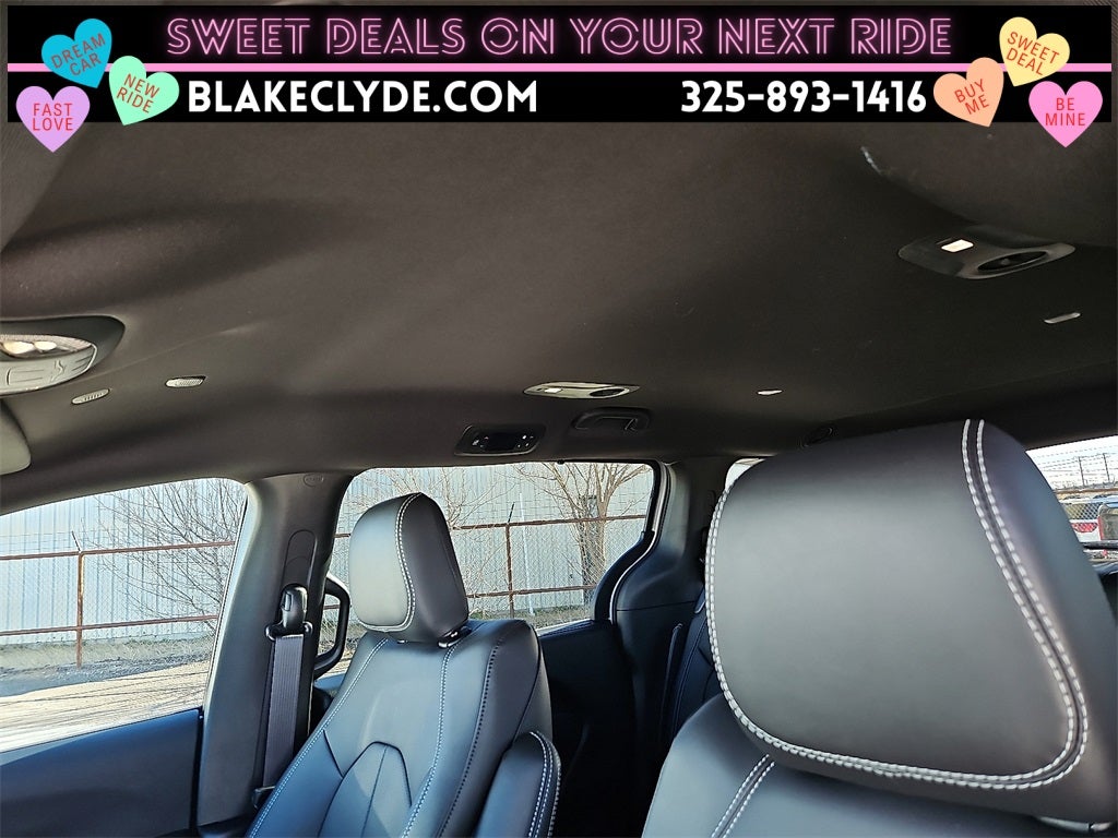 2026 Chrysler Voyager LX