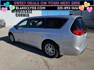 2026 Chrysler Voyager LX