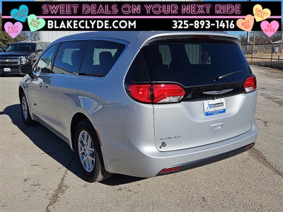 2026 Chrysler Voyager LX