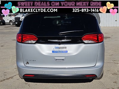 2026 Chrysler Voyager LX