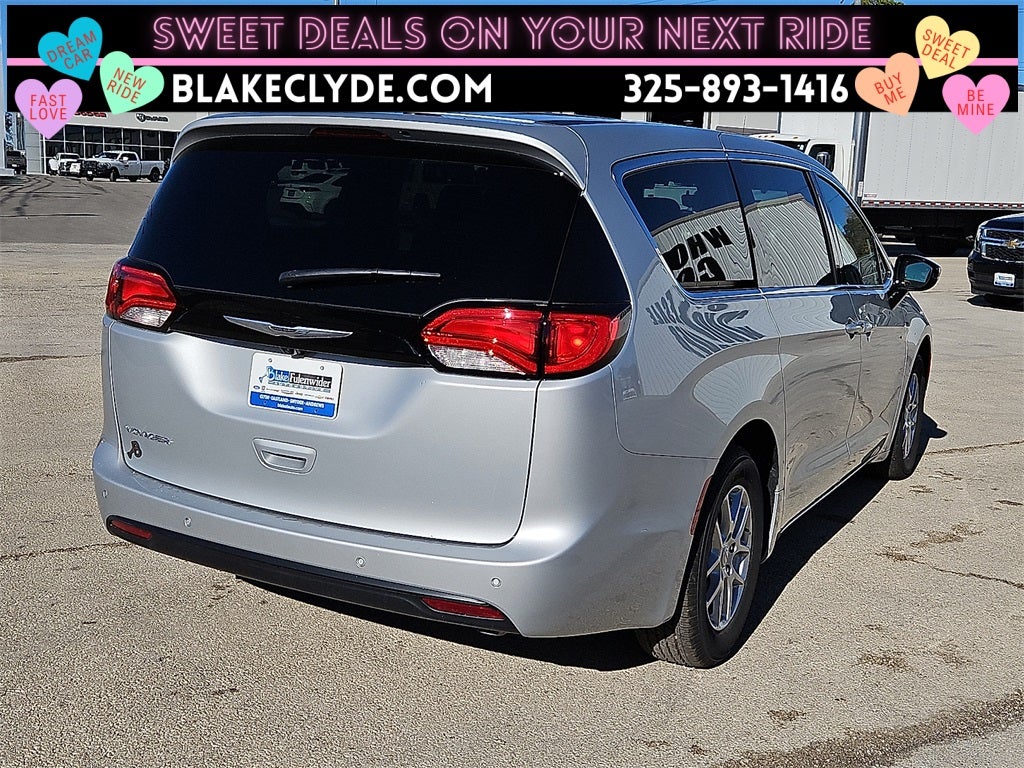 2026 Chrysler Voyager LX