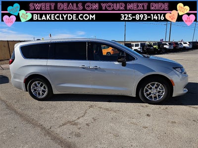 2026 Chrysler Voyager LX