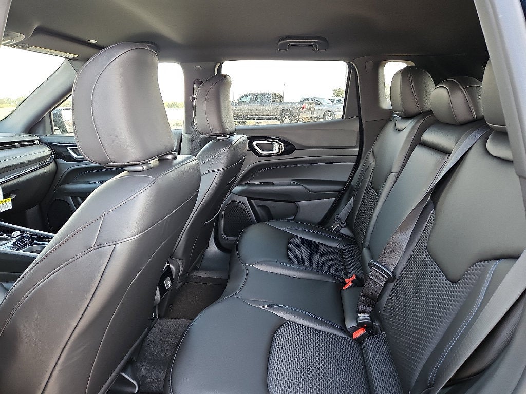 2027 Jeep Compass COMPASS LATITUDE ALTITUDE 4X4