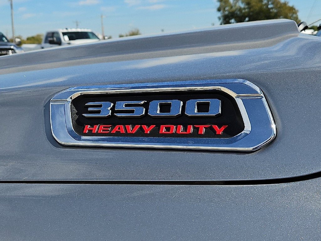 2019 RAM 3500 Laramie Crew Cab 4x4 6'4' Box