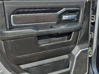2019 RAM 3500 Laramie Crew Cab 4x4 6'4' Box