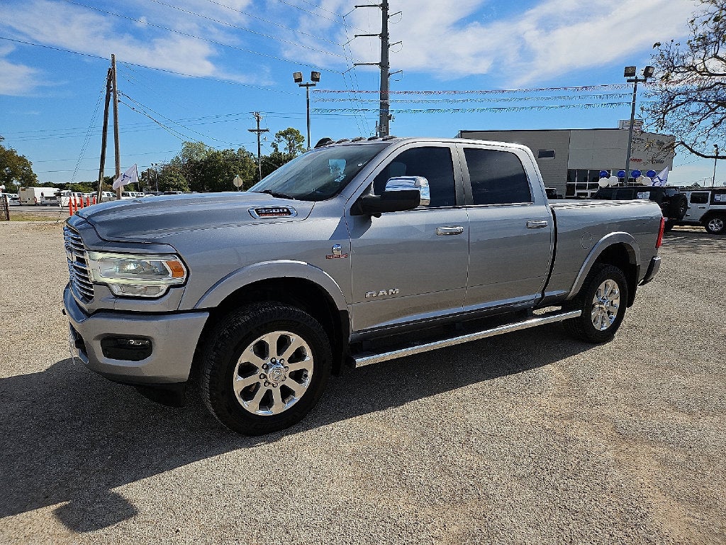 2019 RAM 3500 Laramie Crew Cab 4x4 6'4' Box