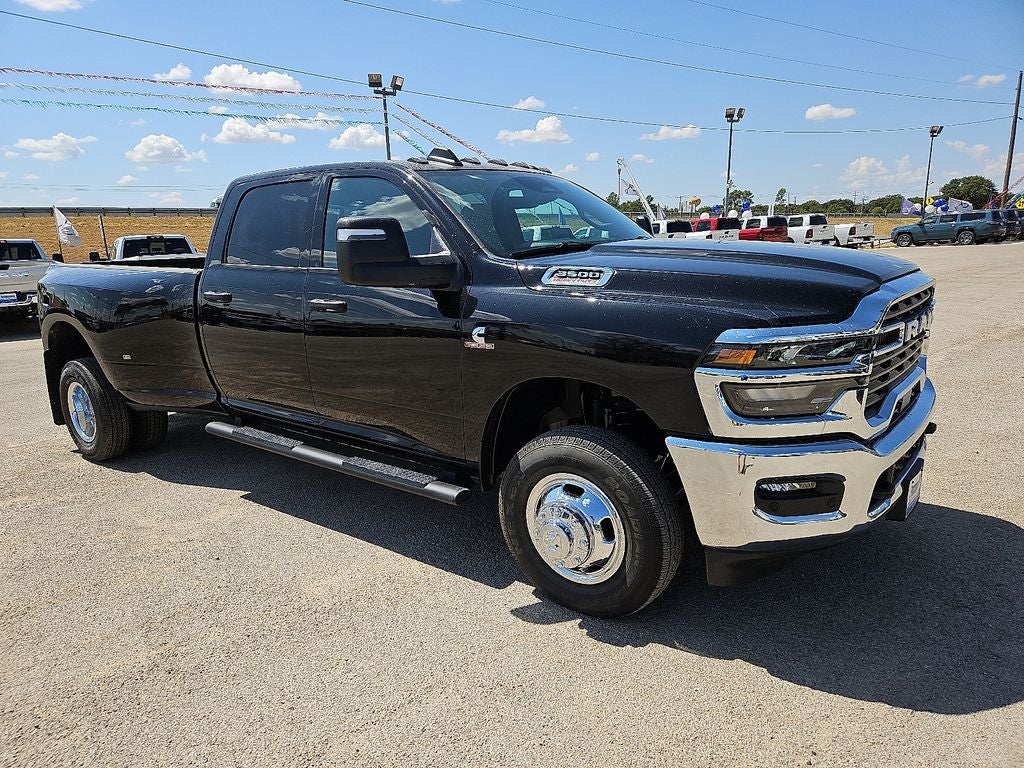 2027 RAM Ram 3500 RAM 3500 TRADESMAN CREW CAB 4X4 8' BOX