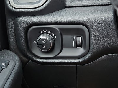 2027 RAM Ram 3500 RAM 3500 TRADESMAN CREW CAB 4X4 8' BOX