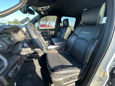 2023 RAM 3500 Laramie Crew Cab 4x4 8' Box