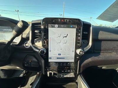 2023 RAM 3500 Laramie Crew Cab 4x4 8' Box