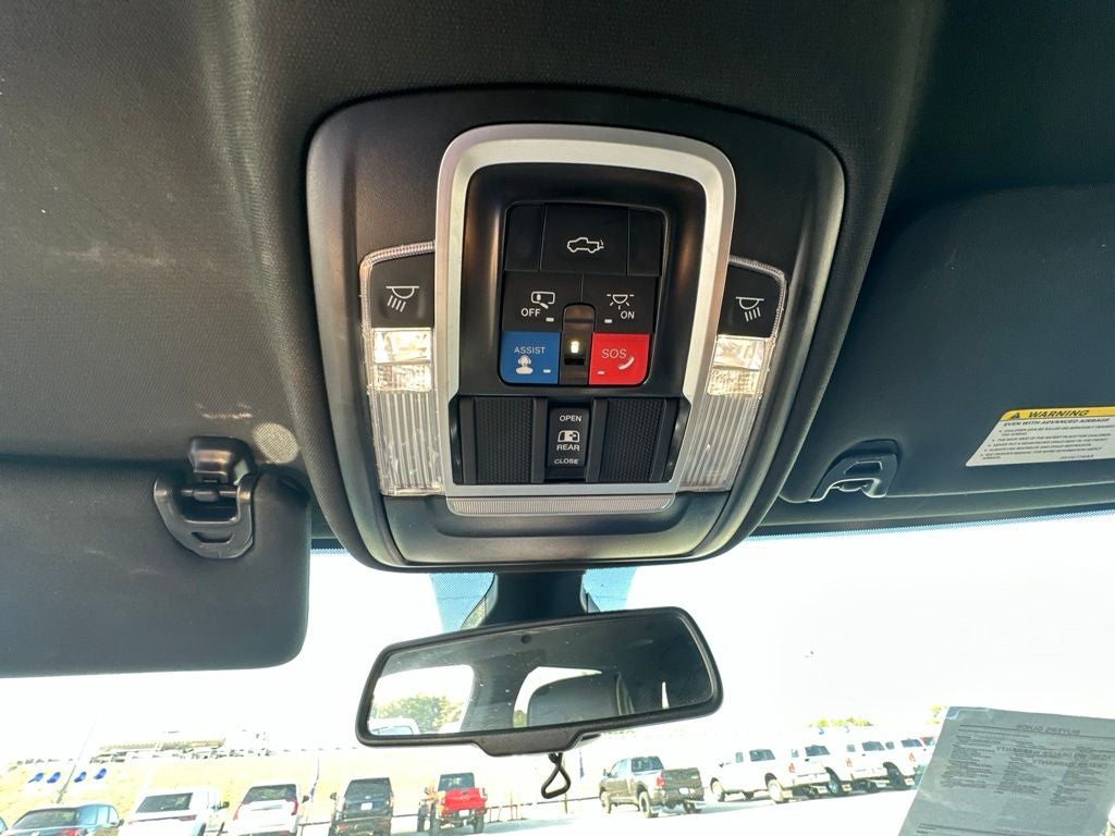 2023 RAM 3500 Laramie Crew Cab 4x4 8' Box