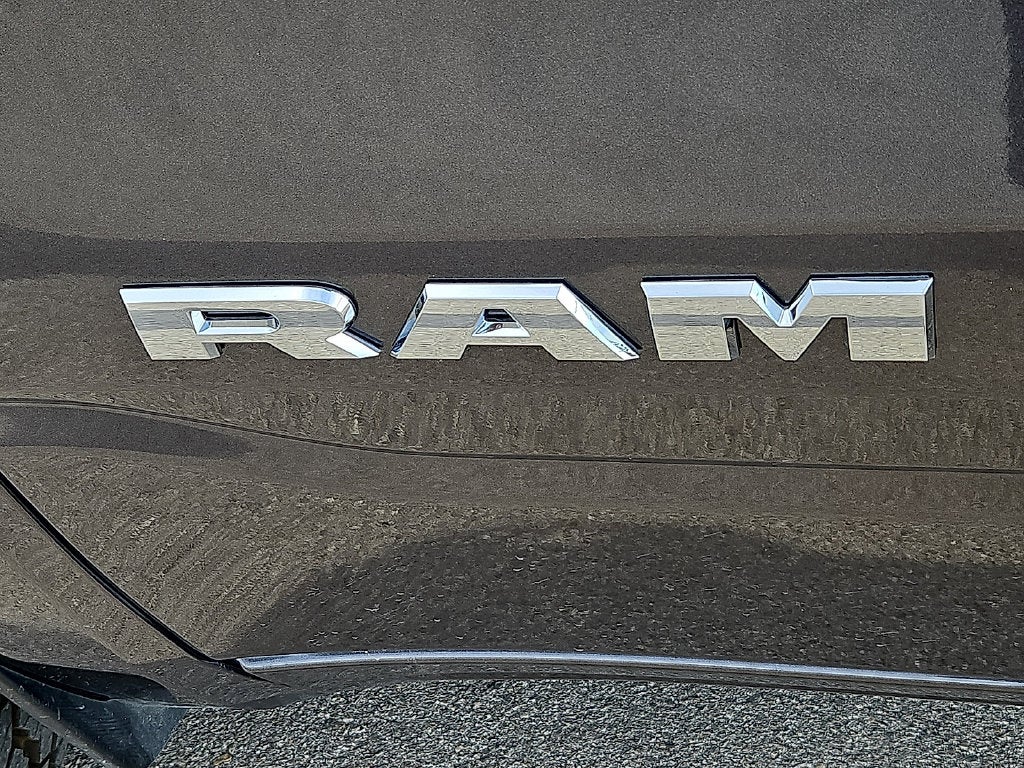 2026 RAM 1500 RAM 1500 TRADESMAN CREW CAB 4X4 5'7' BOX