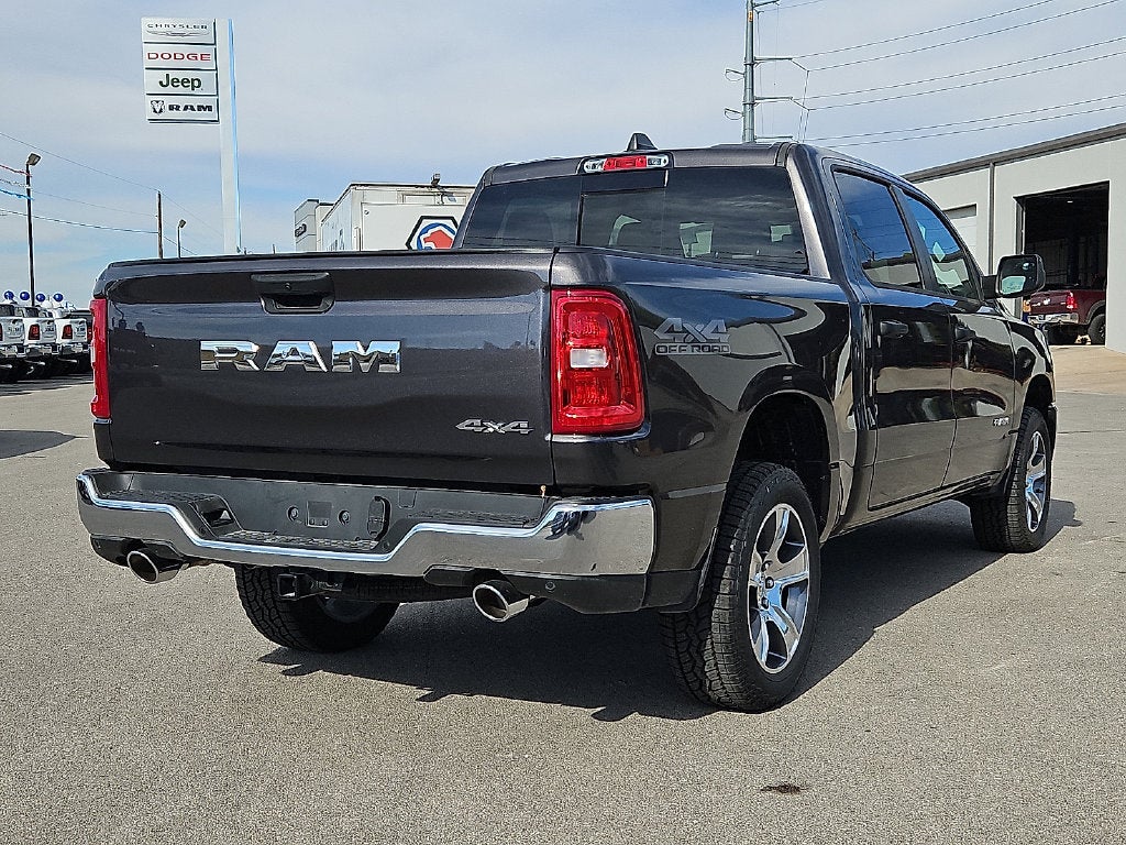 2026 RAM 1500 RAM 1500 TRADESMAN CREW CAB 4X4 5'7' BOX