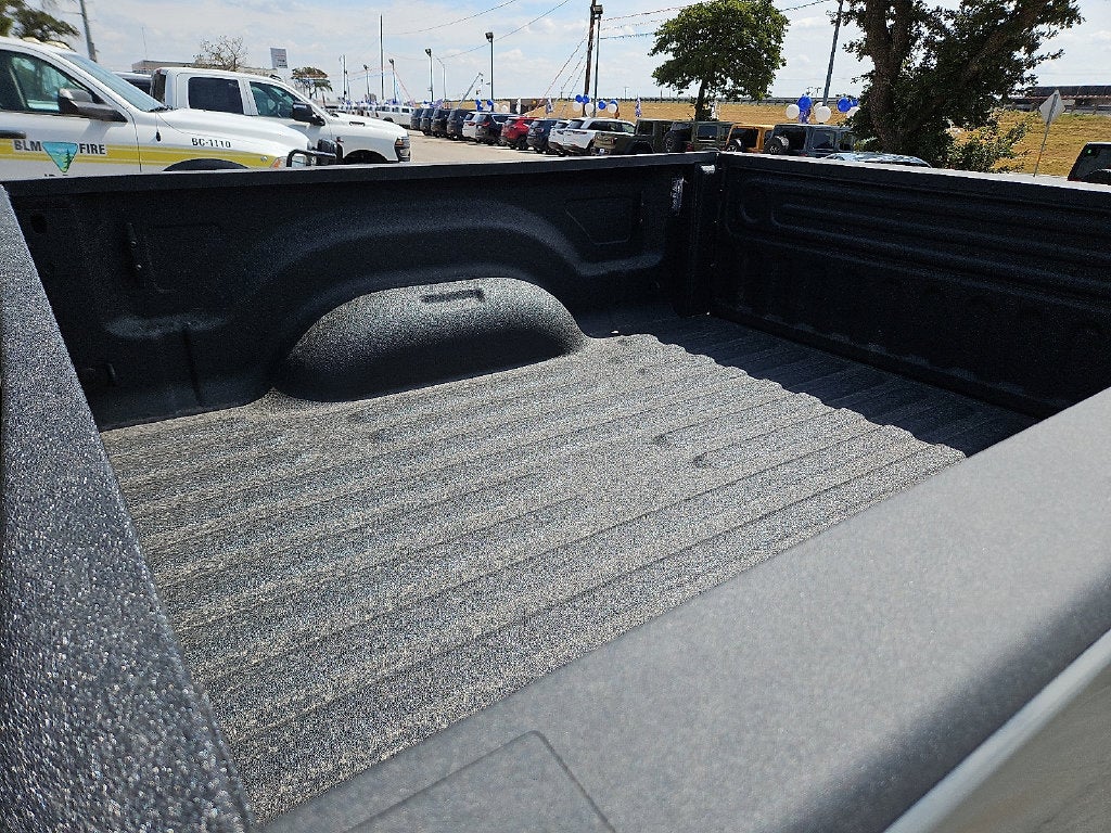 2027 RAM Ram 2500 RAM 2500 BLACK EXPRESS CREW CAB 4X4 6'4' BOX