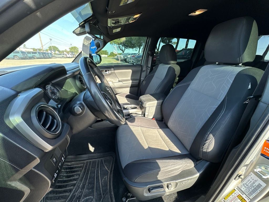 2022 Toyota Tacoma TRD Off-Road V6
