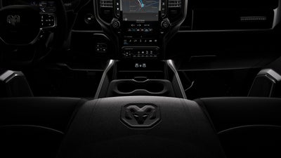 2027 RAM 3500 RAM 3500 LARAMIE CREW CAB 4X4 8' BOX